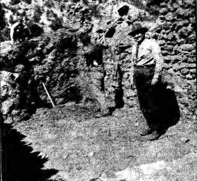 Digging Jémez ruins